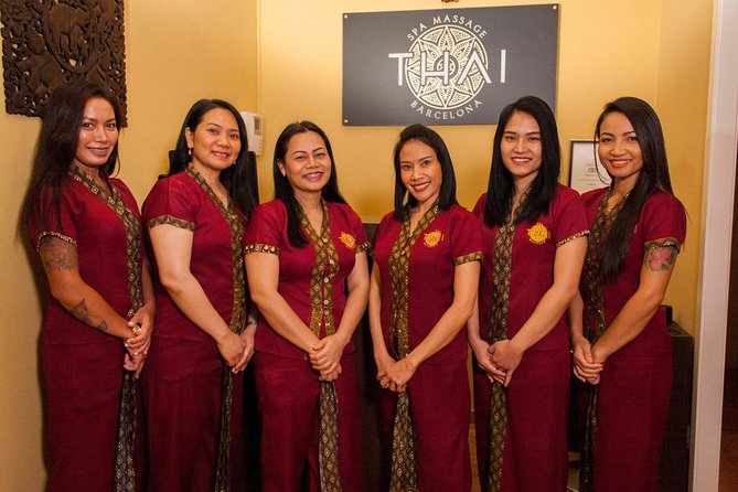 Thai Foot and Leg Massage 30 min in BARCELONA - A room with a Casa Batlló connection