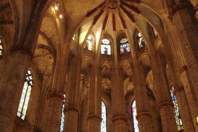 'The Cathedral of the Sea' Walking Book Tour - Plaça del Rei and medieval Barcelona in stone