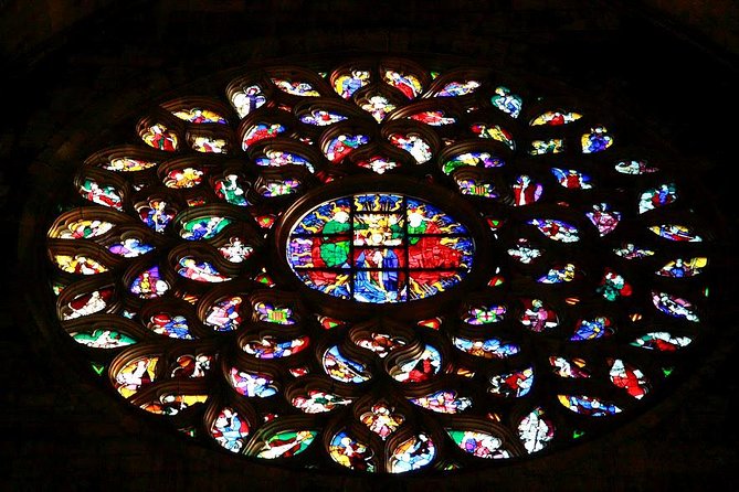 'The Cathedral of the Sea' Walking Book Tour - Barcelona Cathedral and the walk to Plaça Nova