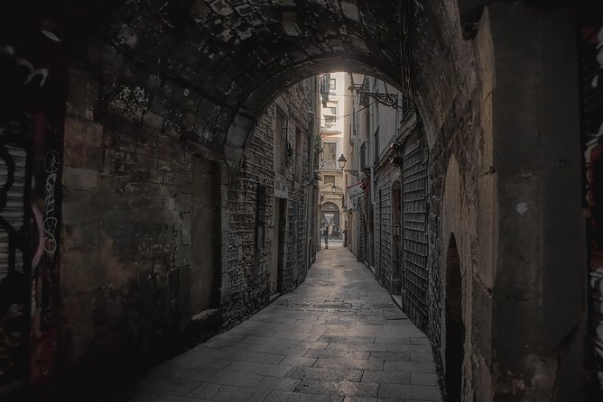 The Gothic Trail – Ghosts of Barcelona Exploration Game - Is $7.20 good value?