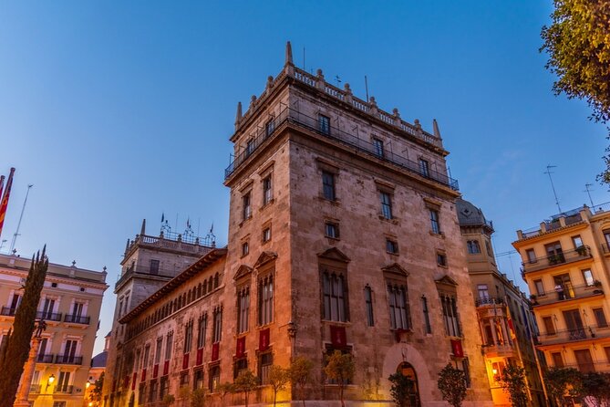 The Gothic Trail – Ghosts of Barcelona Exploration Game - Following clues through Barcelona’s old center