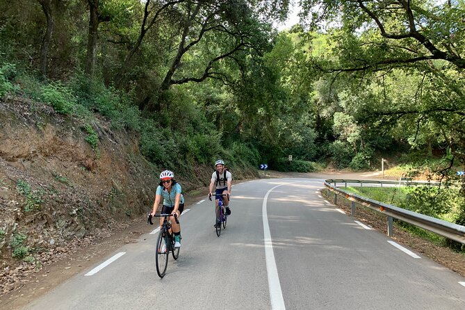 The hills around Barcelona by roadbike, private tour. Pick up/drop off included. - What the private format really adds
