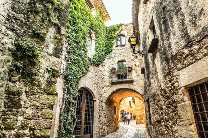 Three Medieval Gems & Local Lunch Private Tour from Barcelona - Why this day trip works beyond Barcelona
