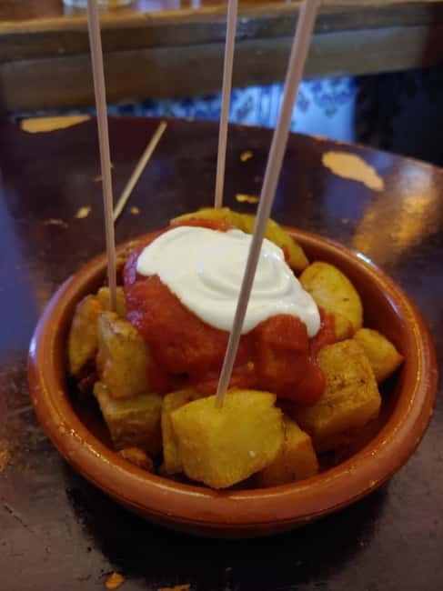 Top Tours Barcelona - Tapas Tour Barcelona - Stop three: a drink with the shared plates