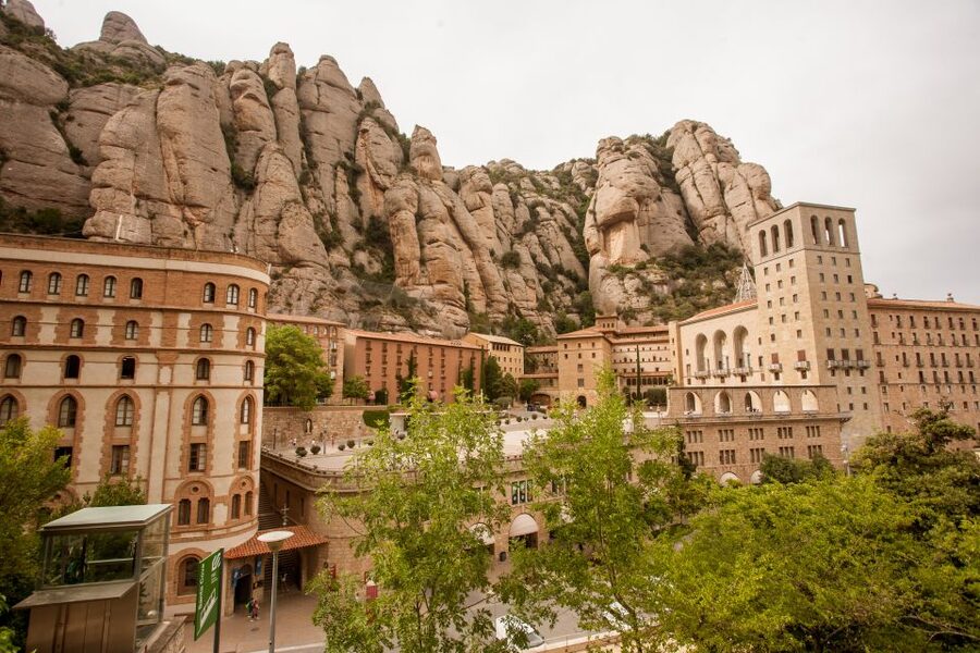 Trans Montserrat: Return Ticket and Audiovisual Exhibit - The monastery, basilica, and Black Madonna