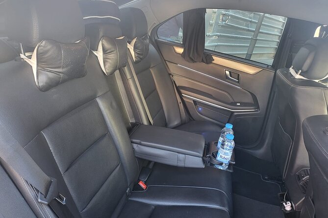Transfer Barcelona Airport - The best value for groups of four to eight