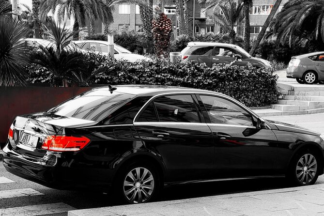 Transfer Barcelona Airport - Meeting your driver after landing