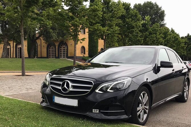 Transfer from Barcelona Airport to Andorra. (1 to 3 passengers) - Key points to know before booking
