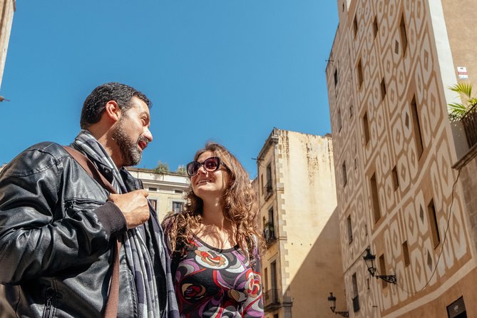 Treasures of Barcelona: Picasso Private Tour - Meeting point, timing, and walking practicalities