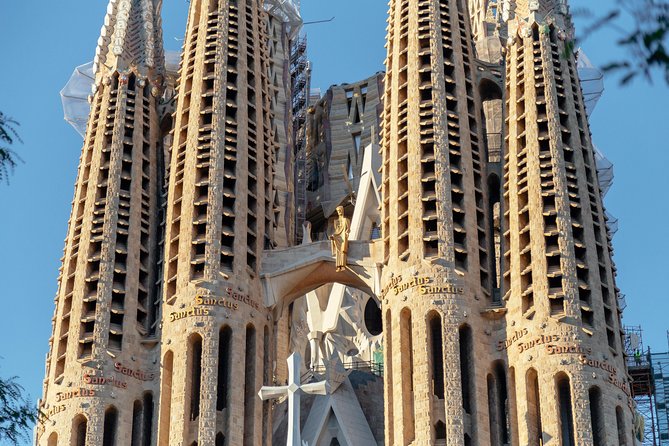 Treasures of Barcelona: Private Gaudi Walking Tour - Finishing at the Sagrada Família