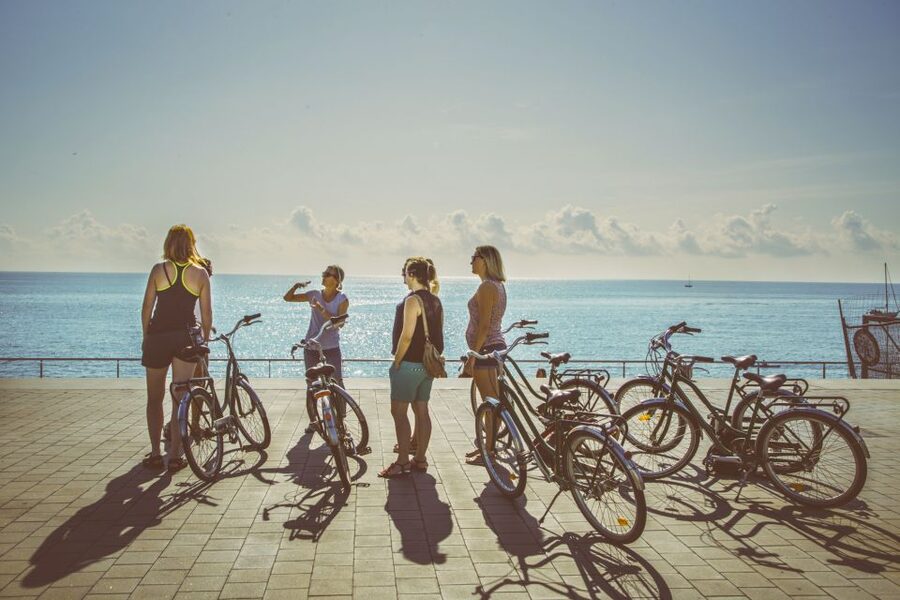 Unusual Barcelona Bike Tour in French - Meeting at Carrer de Guatemala 9