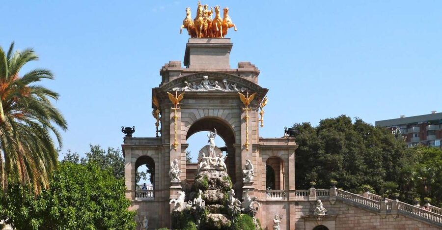 Welcome to Barcelona: Private Tour with a Local - What the customized walk can include