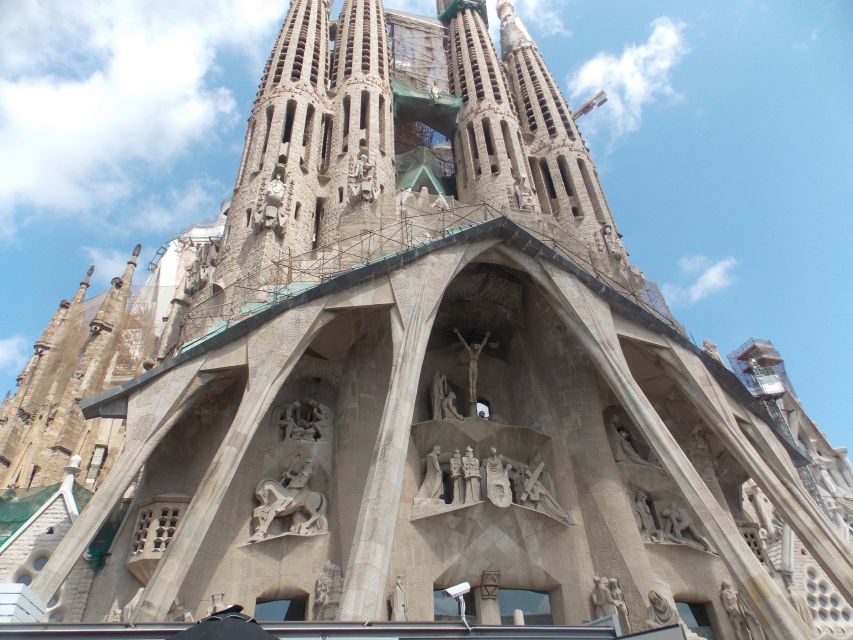 Welcome to Barcelona: Private Tour with a Local - What the $55 price really buys you