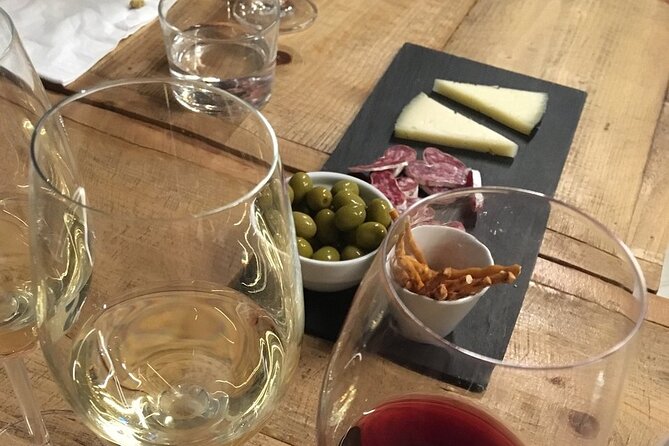 Wine Tasting Experience in Barcelona - A social evening, even if you arrive alone