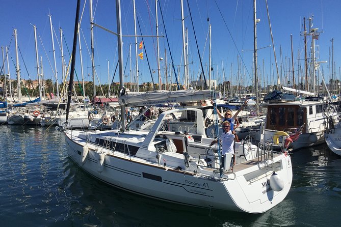 Wonderful 2 Hour Sailing trip including open bar and Pinchos - Open bar, pinchos, and the practical comfort of included food