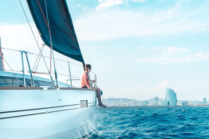 Wonderful 2 Hour Sailing trip including open bar and Pinchos - Take the helm or let the crew handle the sailing