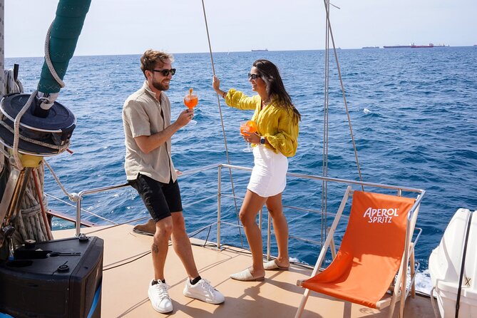 Wooden Boat Sailing with Tapa and Welcome Drink - Your tapa, welcome drink, and the onboard bar